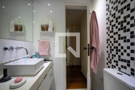 Apartamento à venda com 130m², 3 quartos e 2 vagasBanheiro Social