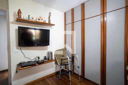 Apartamento à venda com 130m², 3 quartos e 2 vagasQuarto 3