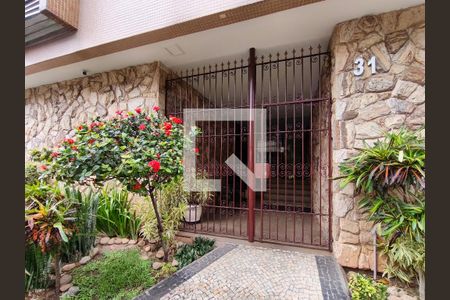 Apartamento à venda com 148m², 2 quartos e 1 vaga Apartamento à venda com 148m², 2 quartos e 1 vagaFachada