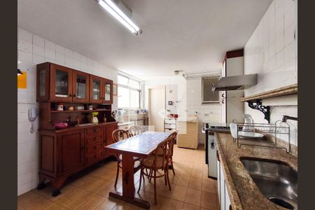 Apartamento à venda com 148m², 2 quartos e 1 vaga Apartamento à venda com 148m², 2 quartos e 1 vagaCozinha e Área de Serviço