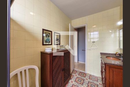 Apartamento à venda com 148m², 2 quartos e 1 vaga Apartamento à venda com 148m², 2 quartos e 1 vagaBanheiro Corredor