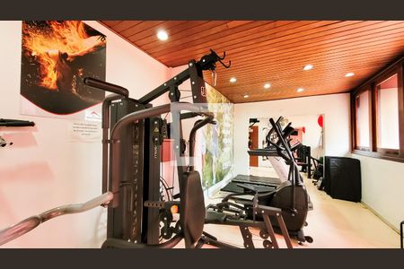 Apartamento à venda com 210m², 3 quartos e 2 vagas Apartamento à venda com 210m², 3 quartos e 2 vagasÁrea comum - Academia