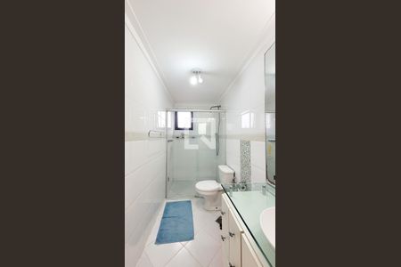 Apartamento à venda com 210m², 3 quartos e 2 vagas Apartamento à venda com 210m², 3 quartos e 2 vagasSuíte