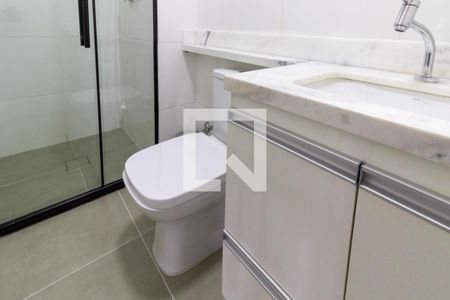 Banheiro de apartamento para alugar com 1 quarto, 24m² em Água Branca, São Paulo