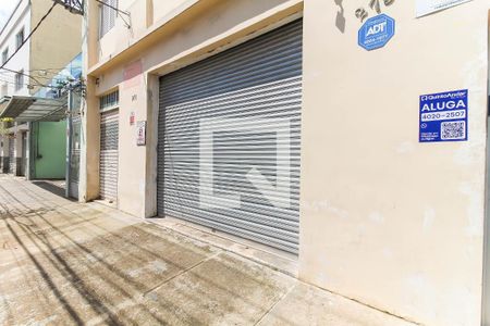 Apartamento para alugar com 80m², 2 quartos e sem vagaFachada