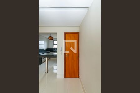 Lavabo de apartamento para alugar com 3 quartos, 95m² em Gutierrez, Belo Horizonte