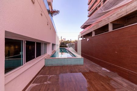 Apartamento à venda com 76m², 2 quartos e 1 vagaÁrea comum - Piscina