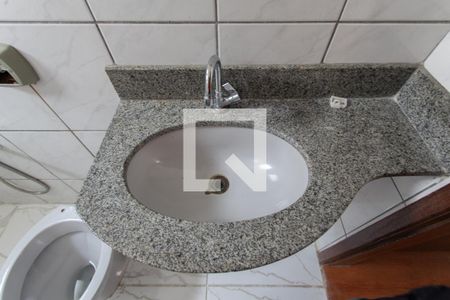 Casa à venda com 90m², 3 quartos e 2 vagas Casa à venda com 90m², 3 quartos e 2 vagasBanheiro Social