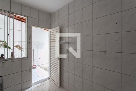 Casa à venda com 90m², 3 quartos e 2 vagas Casa à venda com 90m², 3 quartos e 2 vagasCozinha