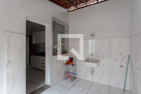 Casa à venda com 90m², 3 quartos e 2 vagas Casa à venda com 90m², 3 quartos e 2 vagasÁrea de Serviço