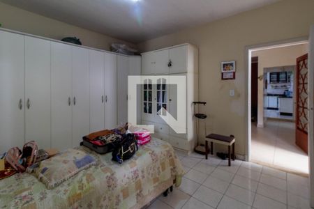 Casa à venda com 280m², 4 quartos e 2 vagasCasa 2 - Quarto 1