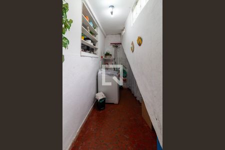 Casa à venda com 280m², 4 quartos e 2 vagasCasa 2 - Área de Serviço