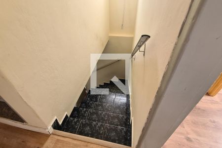 Casa à venda com 160m², 2 quartos e 2 vagas Casa à venda com 160m², 2 quartos e 2 vagasescadas quartos