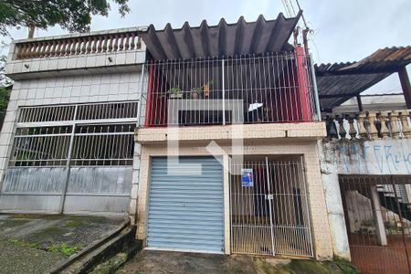 Casa à venda com 160m², 2 quartos e 2 vagas Casa à venda com 160m², 2 quartos e 2 vagasFachada