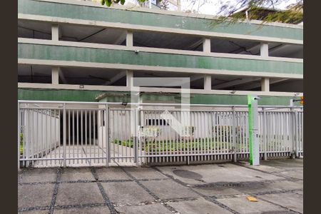 Apartamento à venda com 91m², 3 quartos e 2 vagasFachada e portaria