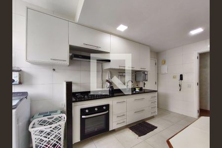 Apartamento à venda com 91m², 3 quartos e 2 vagasCozinha