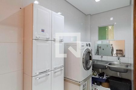 Casa à venda com 200m², 3 quartos e 3 vagasÁrea de serviço 