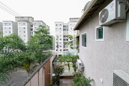 Casa à venda com 200m², 3 quartos e 3 vagasVista da suíte 