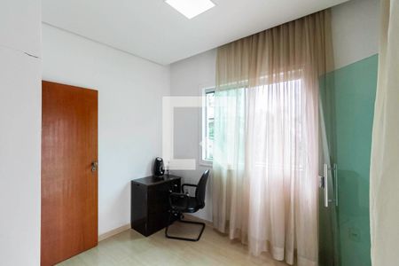 Casa à venda com 200m², 3 quartos e 3 vagasQuarto 2