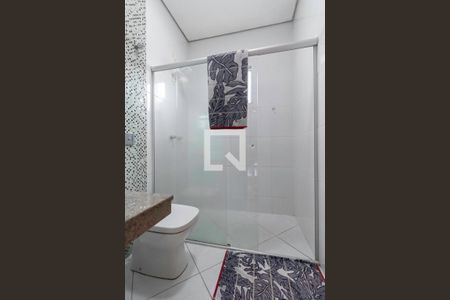 Casa à venda com 200m², 3 quartos e 3 vagasBanheiro social 