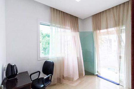 Casa à venda com 200m², 3 quartos e 3 vagasQuarto 2