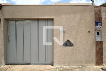 Casa para alugar com 48m², 2 quartos e 1 vagaFachada