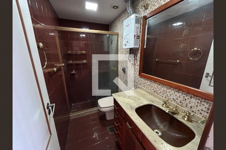 Apartamento à venda com 140m², 2 quartos e 2 vagasBanheiro da Suíte