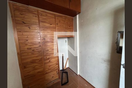 Apartamento à venda com 140m², 2 quartos e 2 vagasQuarto de Serviço