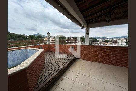 Apartamento à venda com 140m², 2 quartos e 2 vagasPiscina