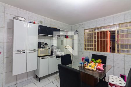 Casa à venda com 250m², 4 quartos e 2 vagas Casa à venda com 250m², 4 quartos e 2 vagasCozinha 2