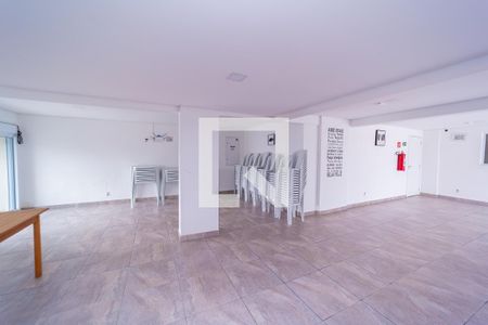 Apartamento à venda com 56m², 2 quartos e 1 vaga Apartamento à venda com 56m², 2 quartos e 1 vagaÁrea comum - Salão de festas