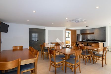 Apartamento à venda com 70m², 2 quartos e 2 vagasÁrea comum - Salão de festas