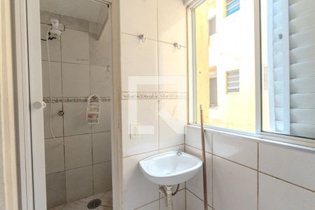 Banheiro de kitnet/studio para alugar com 1 quarto, 26m² em Bela Vista, São Paulo
