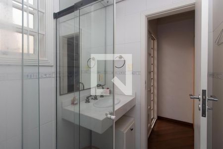 Casa à venda com 320m², 3 quartos e 5 vagasBanheiro da Suíte 1