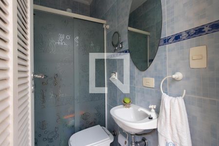 Casa à venda com 320m², 3 quartos e 5 vagasBanheiro da Piscina