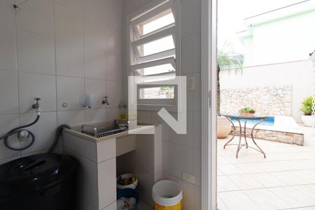 Casa à venda com 320m², 3 quartos e 5 vagasÁrea de Serviço