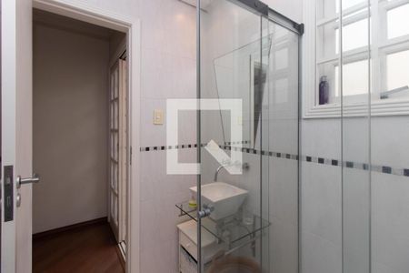 Casa à venda com 320m², 3 quartos e 5 vagasBanheiro da Suíte 2