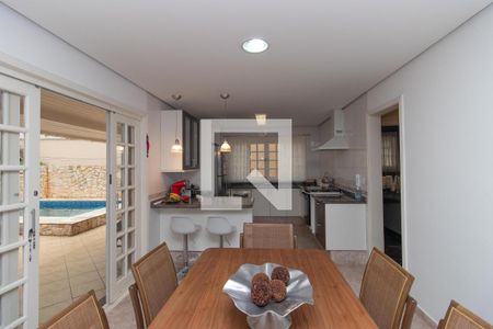 Casa à venda com 320m², 3 quartos e 5 vagasCopa