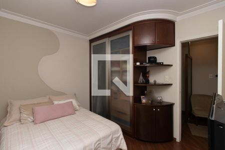 Casa à venda com 320m², 3 quartos e 5 vagasQuarto Suíte 2