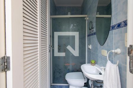 Casa à venda com 320m², 3 quartos e 5 vagasBanheiro da Piscina