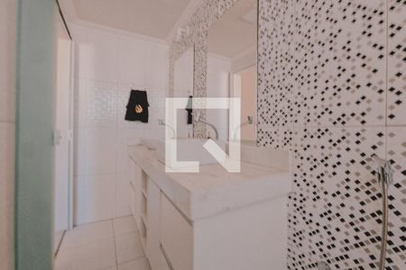 Apartamento para alugar com 132m², 2 quartos e 1 vaga Apartamento para alugar com 132m², 2 quartos e 1 vagaBanheiro da Suíte