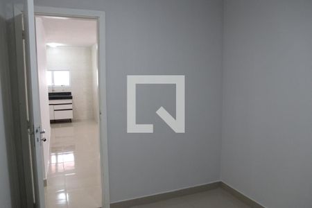 Quarto 1 de casa de condomínio para alugar com 3 quartos, 60m² em Residencial Brisas do Cerrado, Goiânia