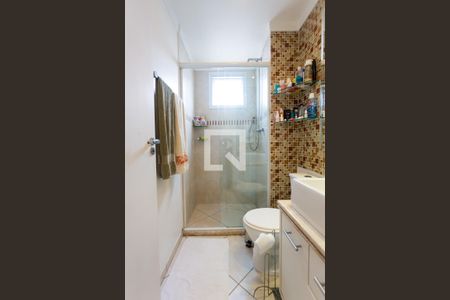 Apartamento à venda com 69m², 2 quartos e 2 vagasBanheiro da Suíte 1