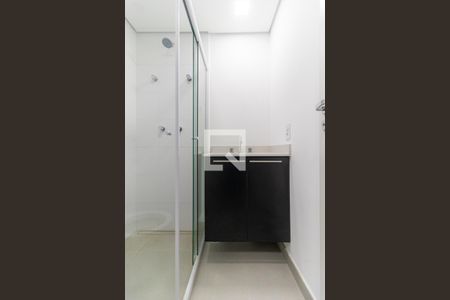 Banheiro de kitnet/studio para alugar com 1 quarto, 21m² em Vila Buarque, São Paulo