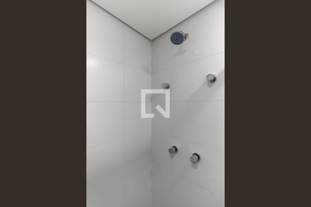 Banheiro de kitnet/studio para alugar com 1 quarto, 21m² em Vila Buarque, São Paulo