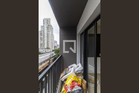 Varanda de kitnet/studio para alugar com 1 quarto, 21m² em Vila Buarque, São Paulo