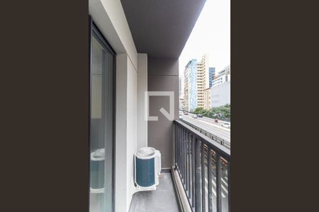 Studio para alugar com 21m², 1 quarto e sem vaga Studio para alugar com 21m², 1 quarto e sem vagaVaranda