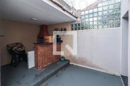Casa à venda com 130m², 2 quartos e 2 vagasQuintal