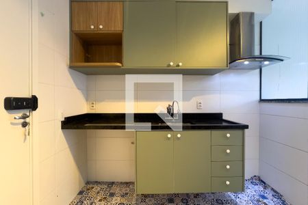 Sala e cozinha de apartamento para alugar com 2 quartos, 34m² em Cambuci, São Paulo