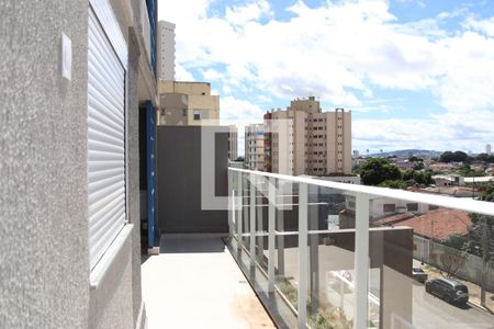 Apartamento para alugar com 79m², 2 quartos e 1 vagaVaranda